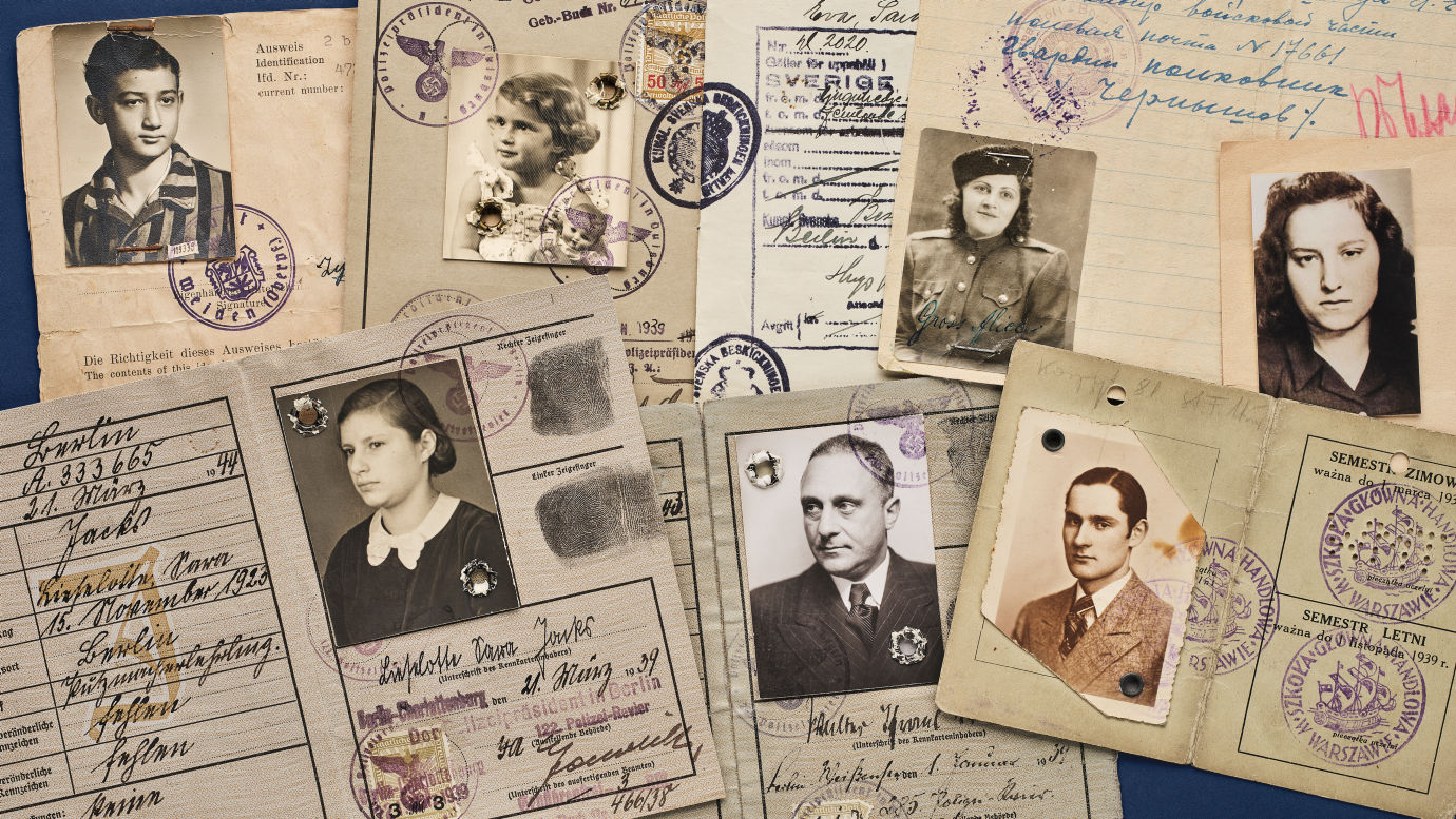 Identifikationshandlingar tillhörande Kiwa Zyto, Eva Lecerof, Alice Grosz, Hanna Dimitri, Lieselotte Jacks, Walter Brünn och Czesław Aredzki.