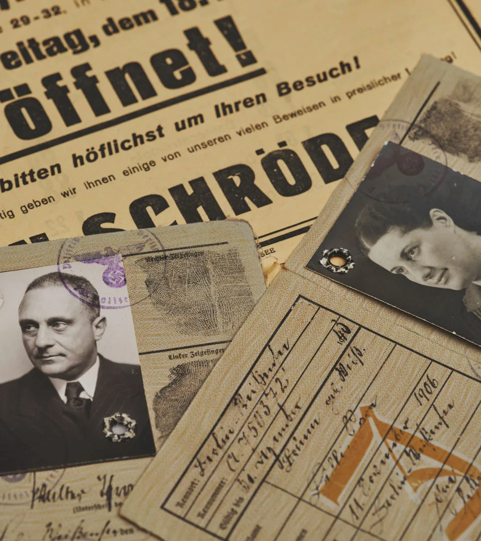 Identifikationshandlingar.